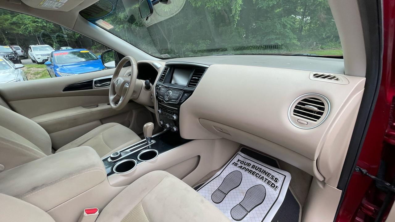 Nissan Pathfinder SV 4WD 2014