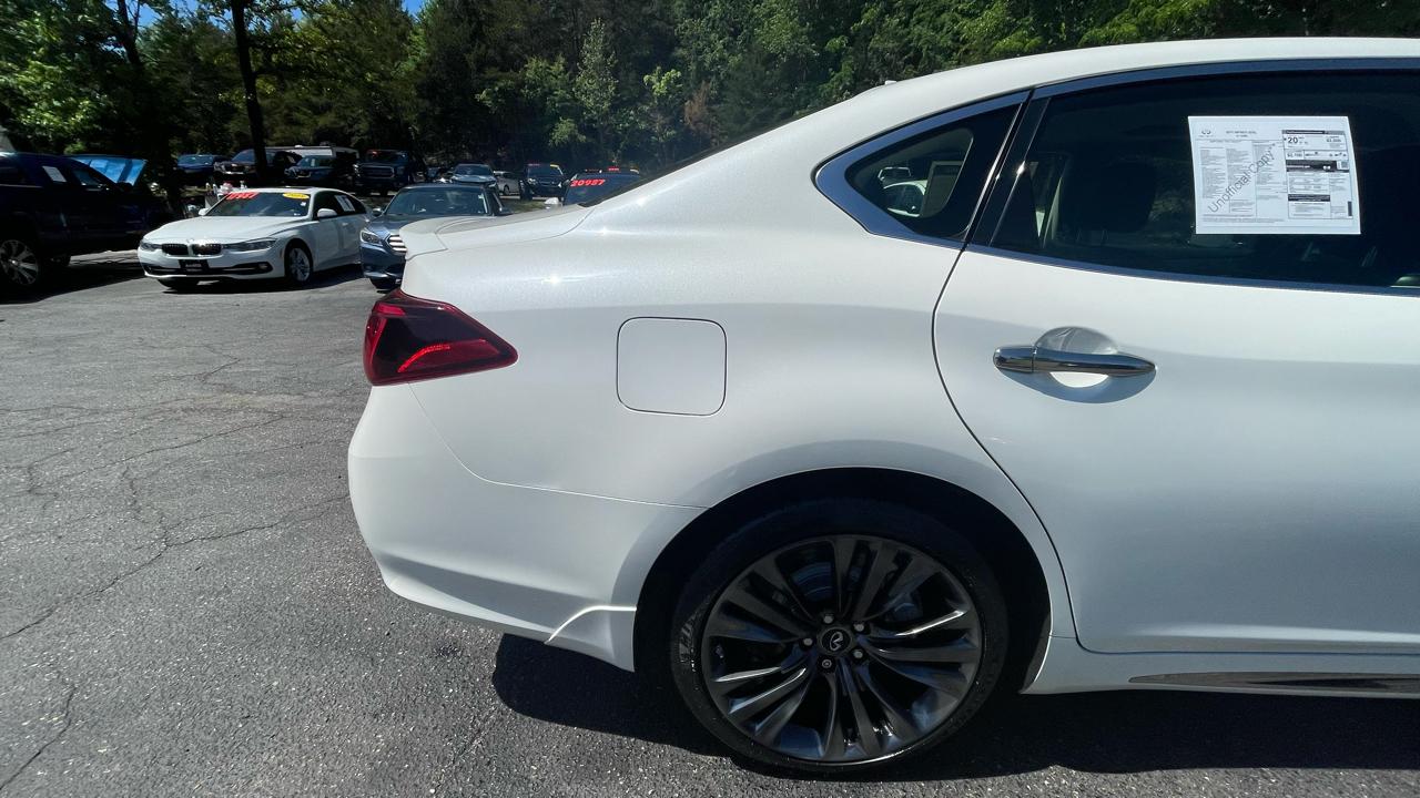 Infiniti Q70L  2017