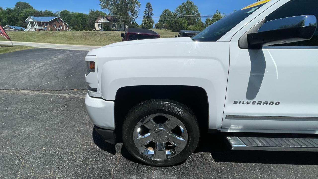 Chevrolet Silverado 1500 LTZ Crew Cab 4WD 2017