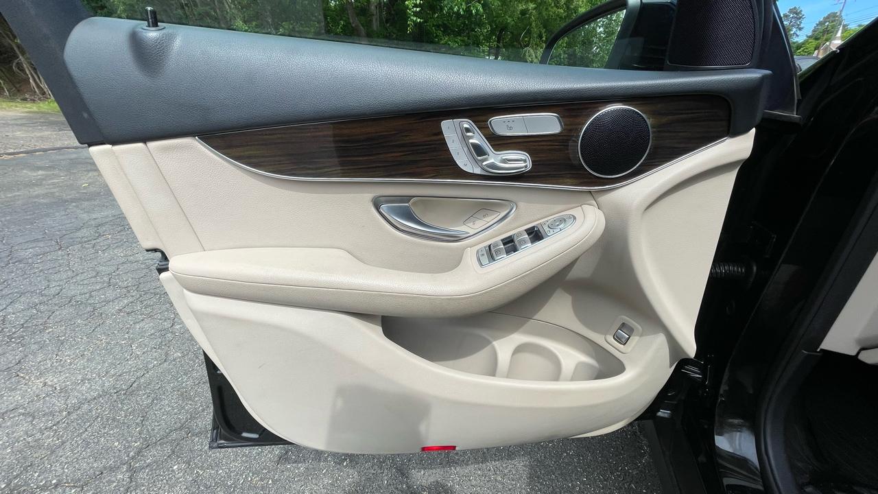 Mercedes-Benz GLC-Class GLC300 4MATIC 2016