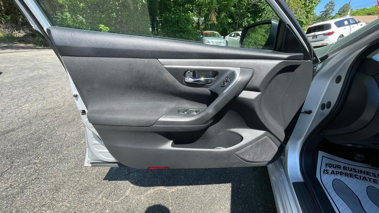 Nissan Altima 2.5 SV 2015