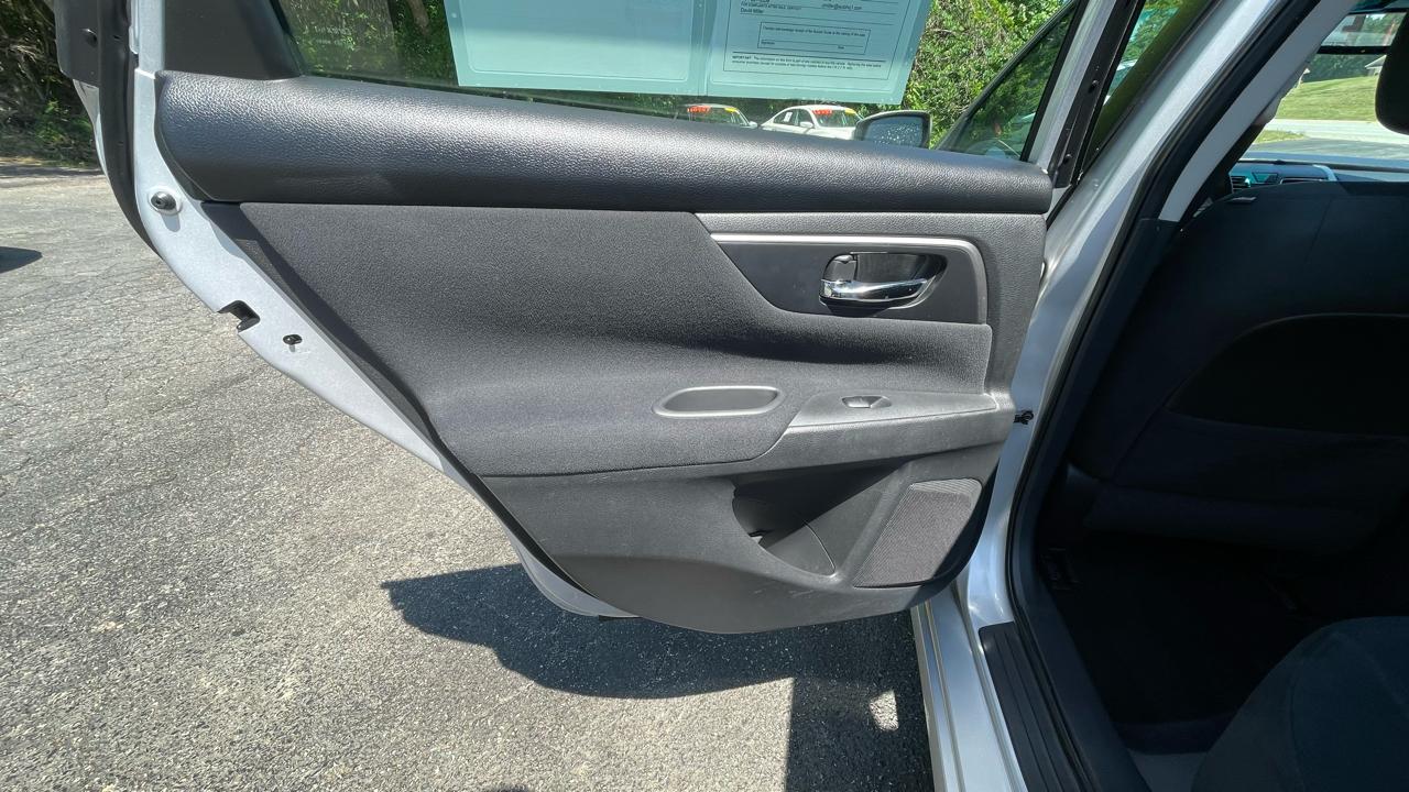 Nissan Altima 2.5 SV 2015