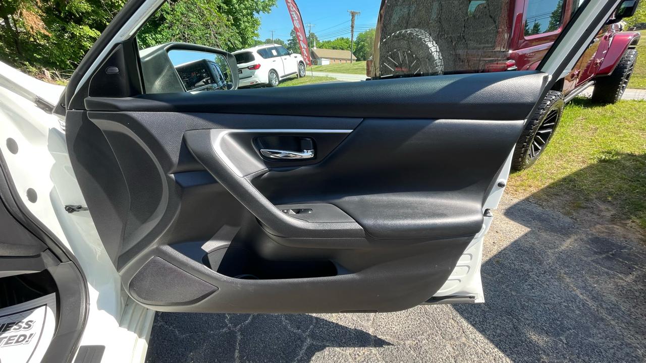 Nissan Altima 2.5 SV 2017