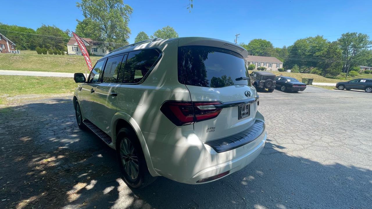 Infiniti QX80 LUXE 4WD 2021