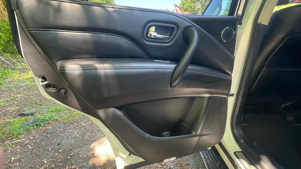 Infiniti QX80 LUXE 4WD 2021