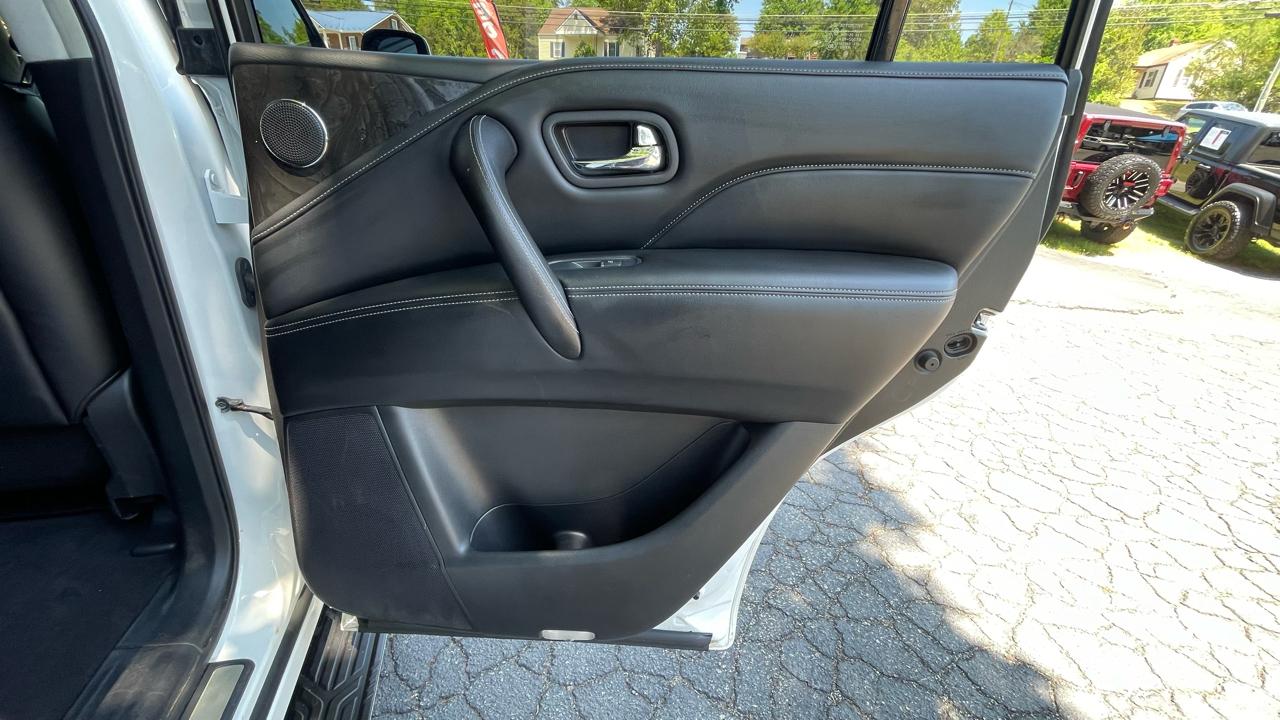 Infiniti QX80 LUXE 4WD 2021