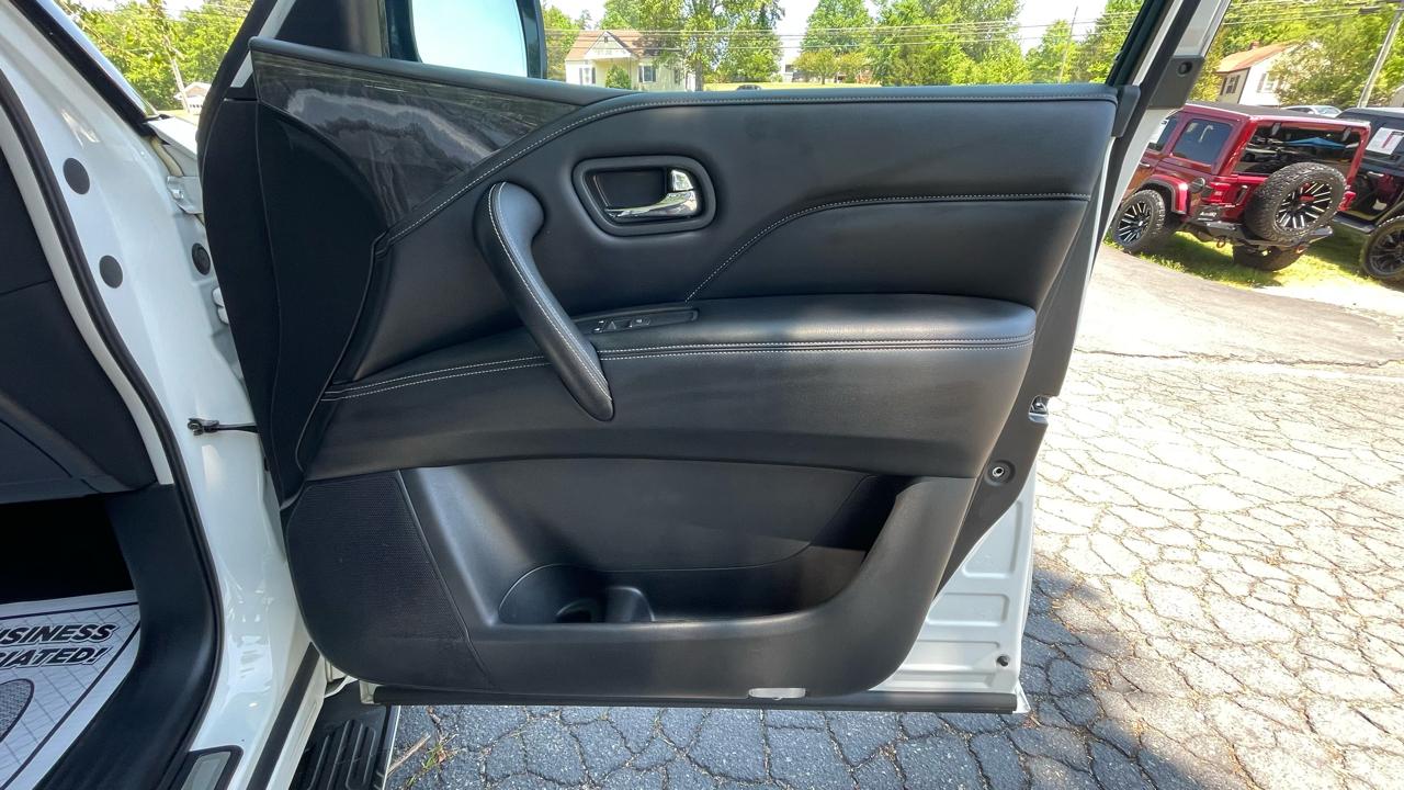 Infiniti QX80 LUXE 4WD 2021