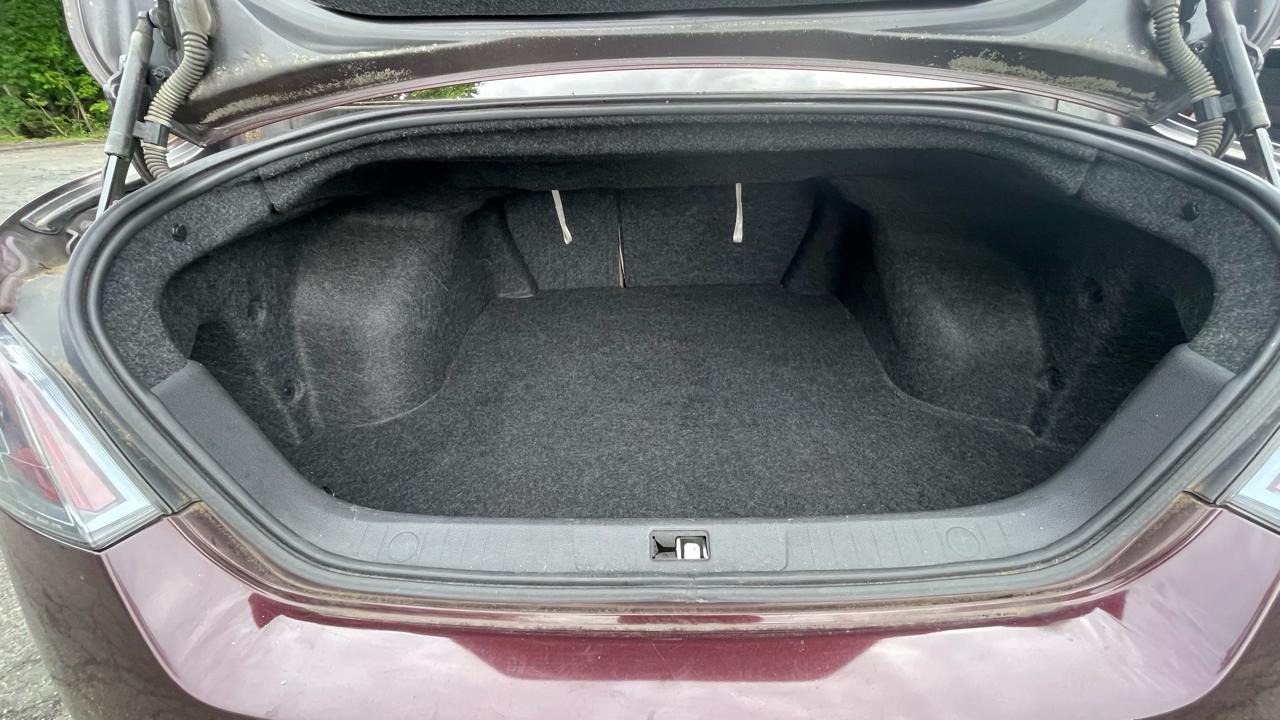 Nissan Maxima SV 2014