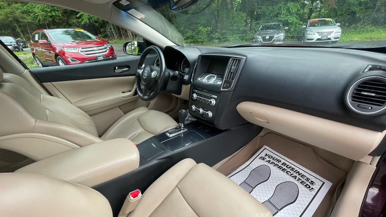 Nissan Maxima SV 2014