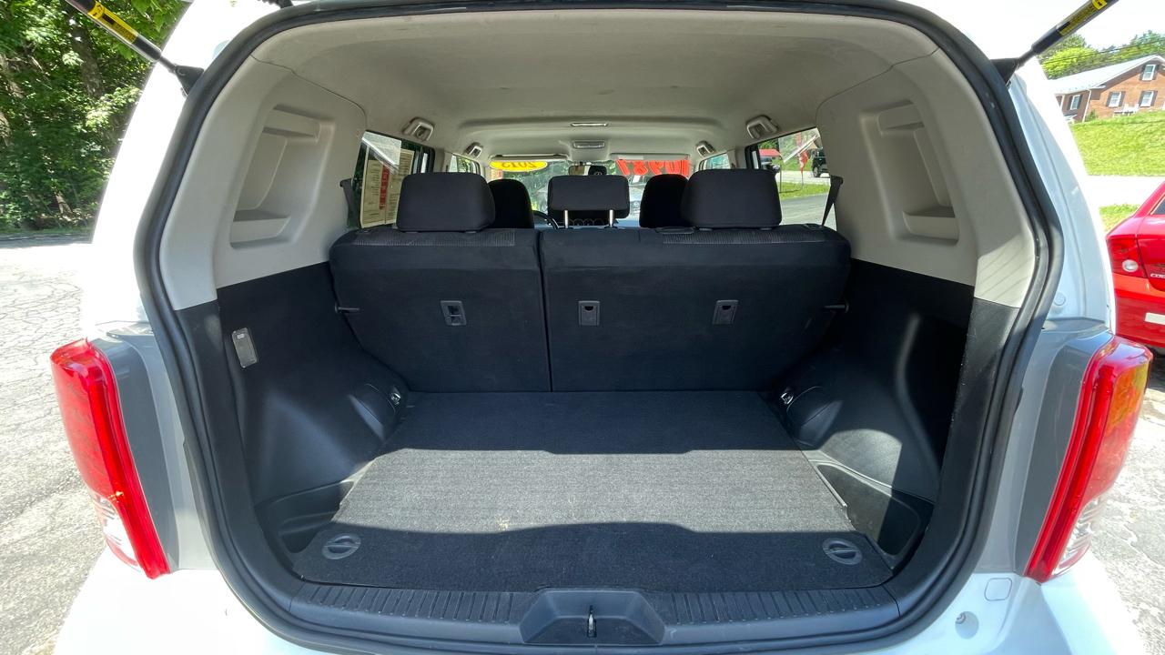 Scion xB 5-Door Wagon 5-Spd MT 2013