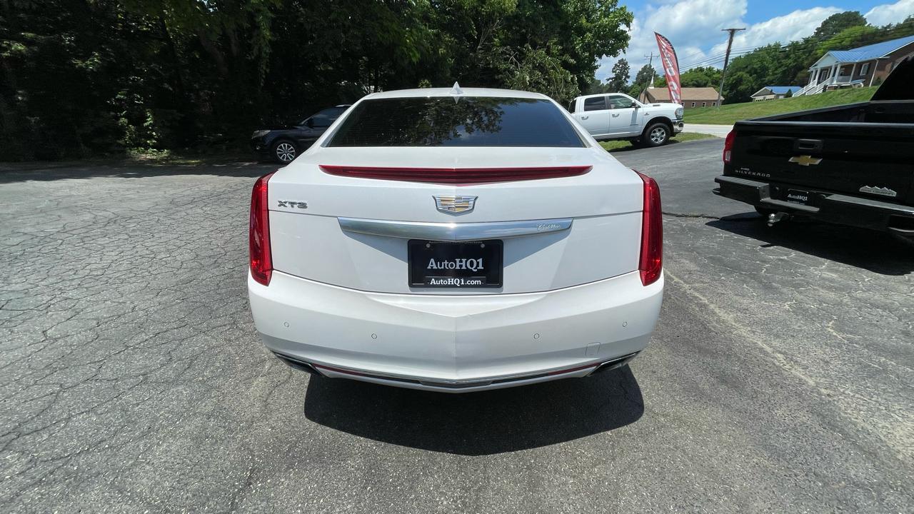 Cadillac XTS  2017