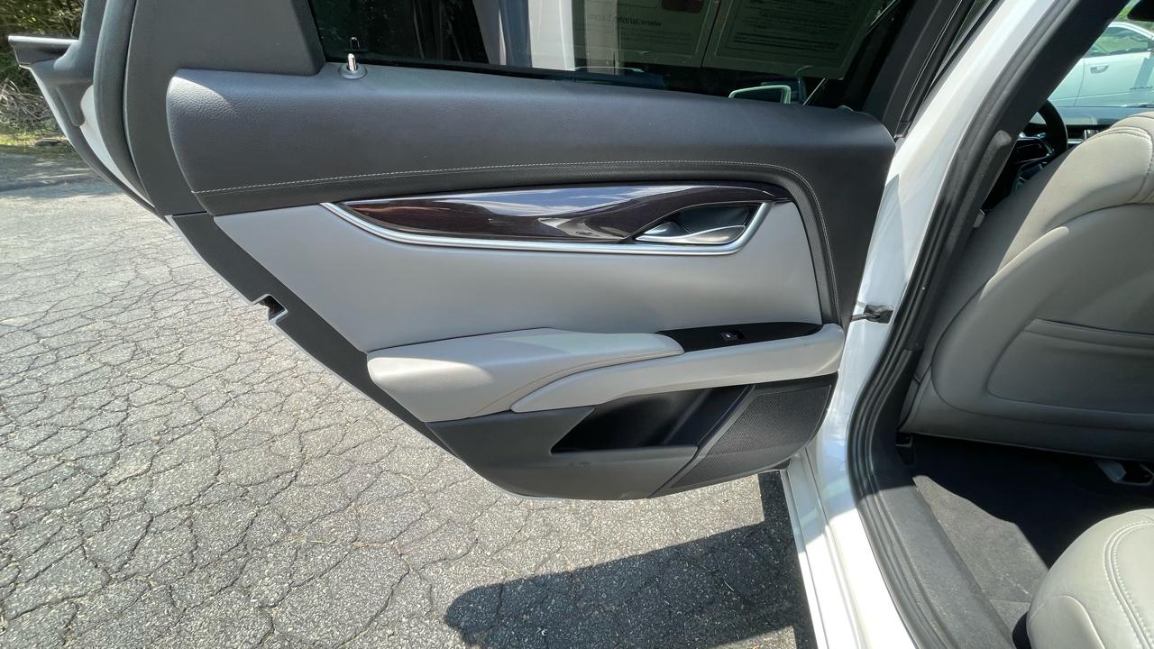 Cadillac XTS  2017