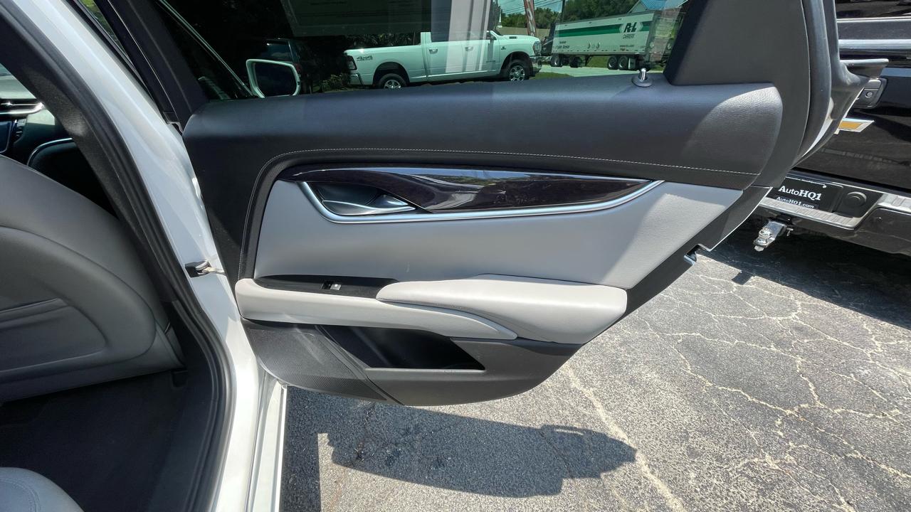 Cadillac XTS  2017