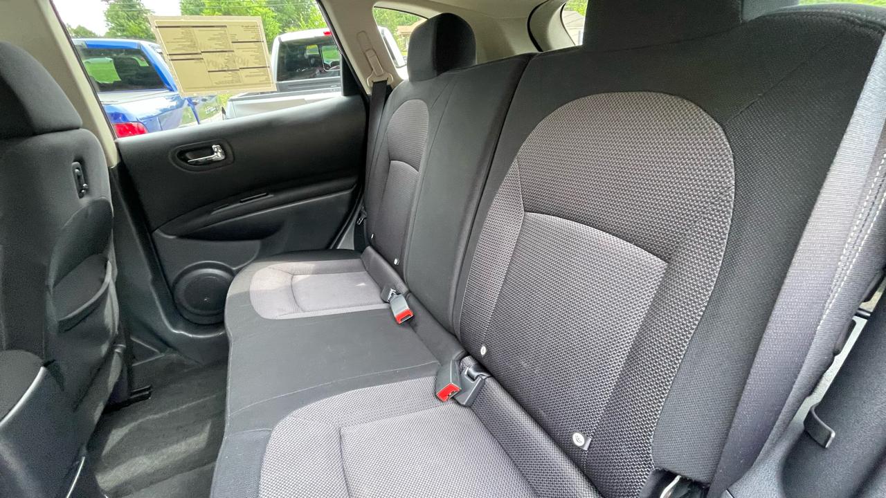 Nissan Rogue SV AWD 2011