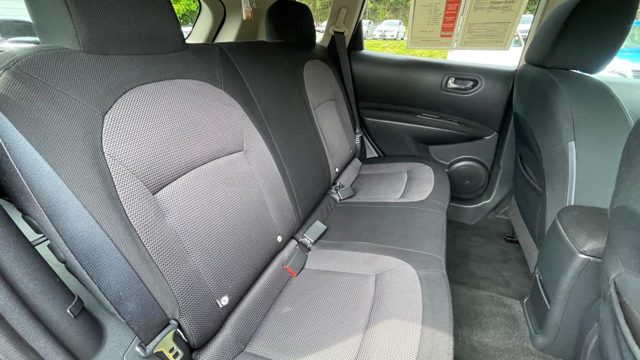 Nissan Rogue SV AWD 2011