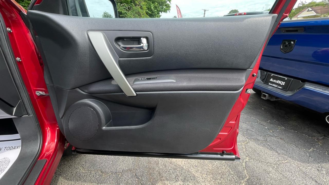 Nissan Rogue SV AWD 2011
