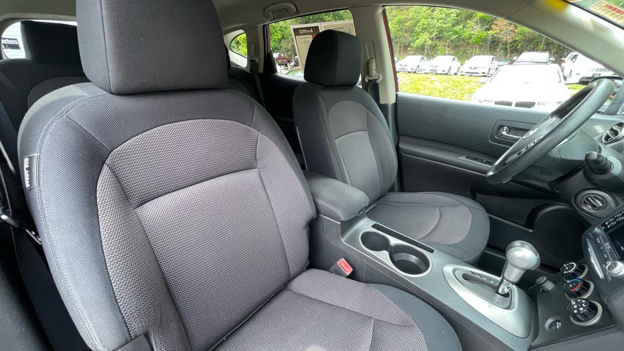 Nissan Rogue SV AWD 2011