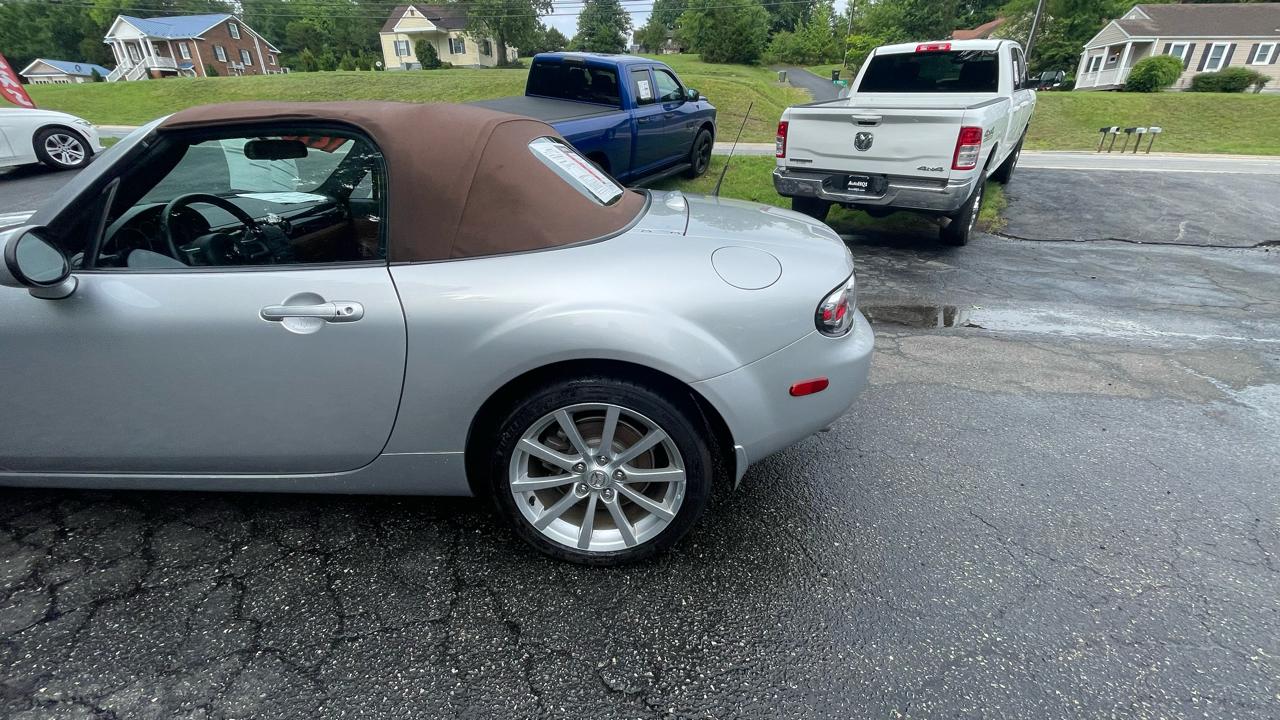 Mazda MX-5 Miata Grand Touring 2006