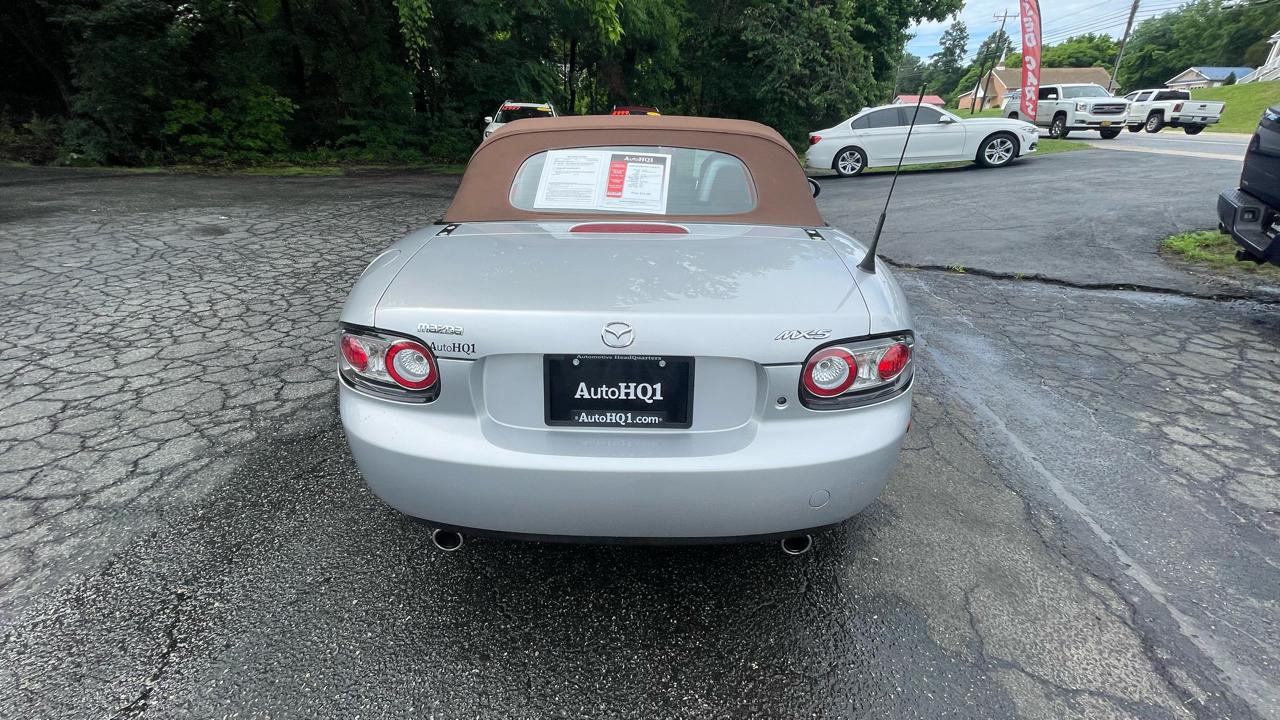 Mazda MX-5 Miata Grand Touring 2006