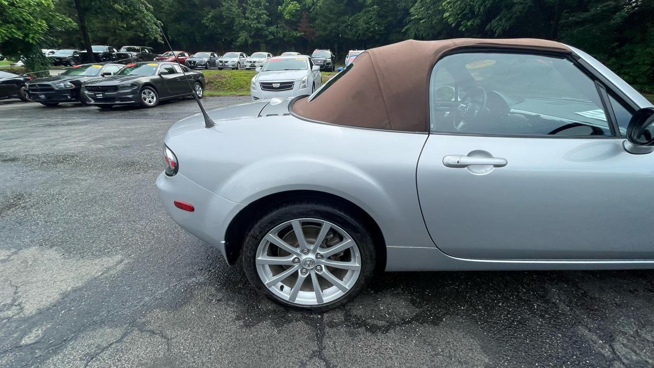 Mazda MX-5 Miata Grand Touring 2006