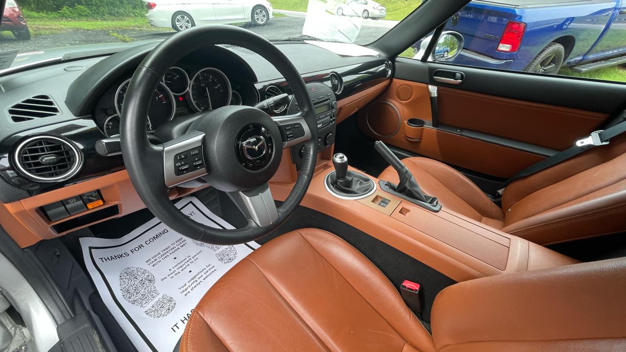 Mazda MX-5 Miata Grand Touring 2006