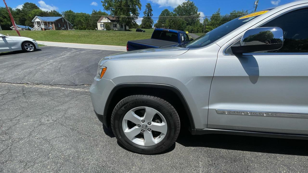 Jeep Grand Cherokee Laredo 4WD 2012