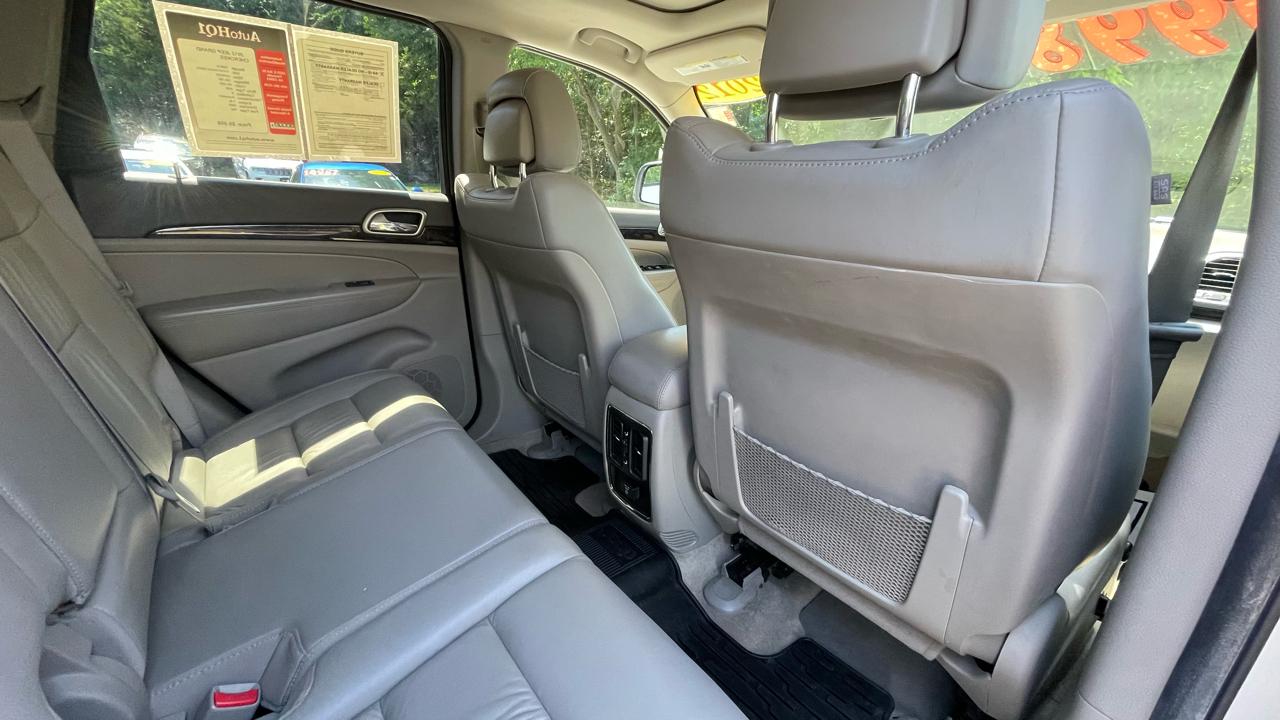 Jeep Grand Cherokee Laredo 4WD 2012
