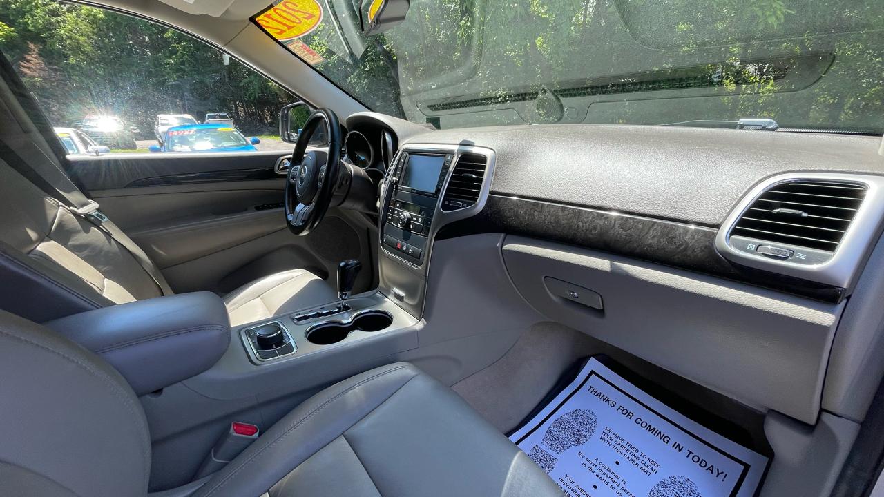 Jeep Grand Cherokee Laredo 4WD 2012
