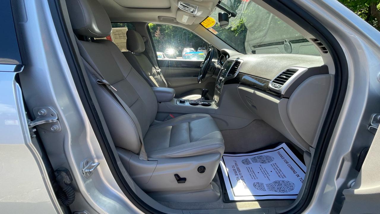 Jeep Grand Cherokee Laredo 4WD 2012