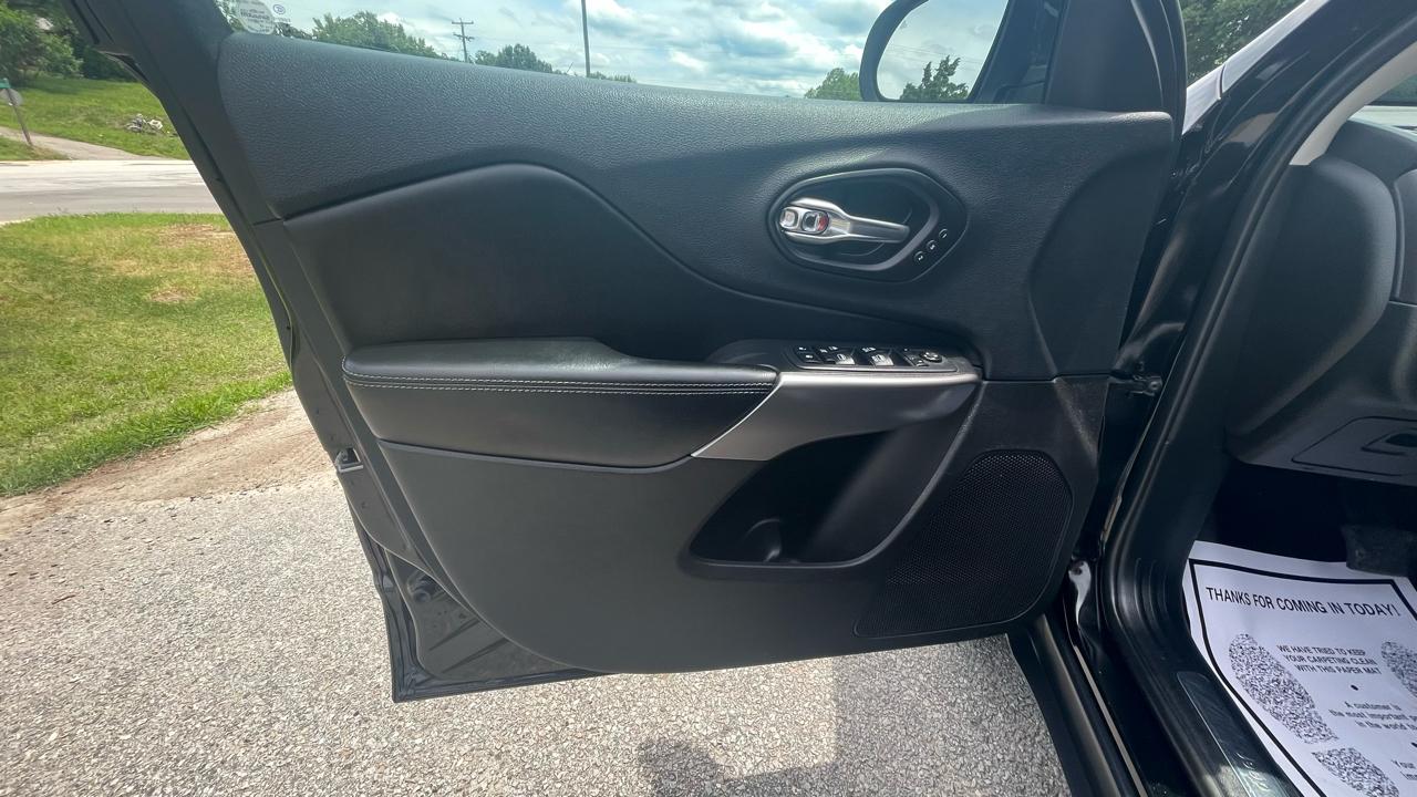 Jeep Cherokee  2019