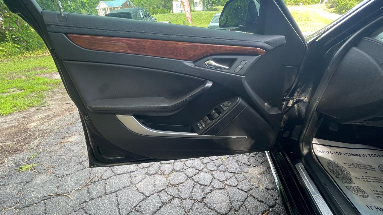 Cadillac CTS 3.0L Luxury AWD 2011