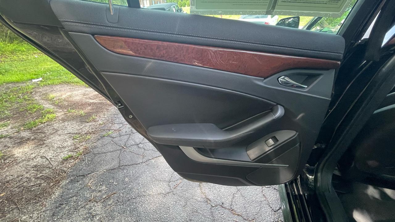 Cadillac CTS 3.0L Luxury AWD 2011