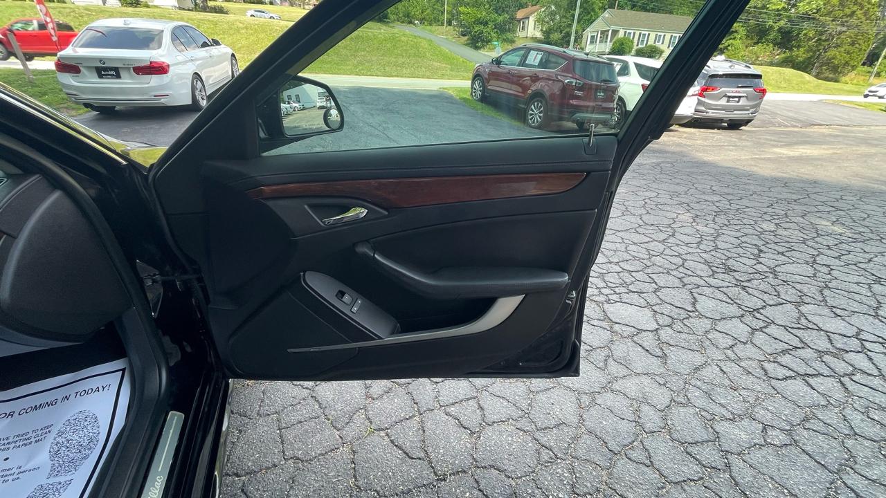Cadillac CTS 3.0L Luxury AWD 2011