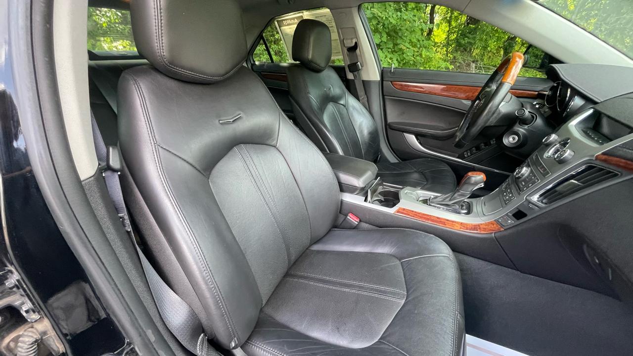 Cadillac CTS 3.0L Luxury AWD 2011