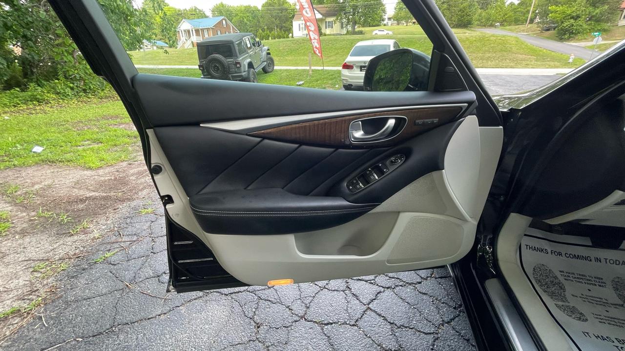 Infiniti Q50 Premium AWD 2015