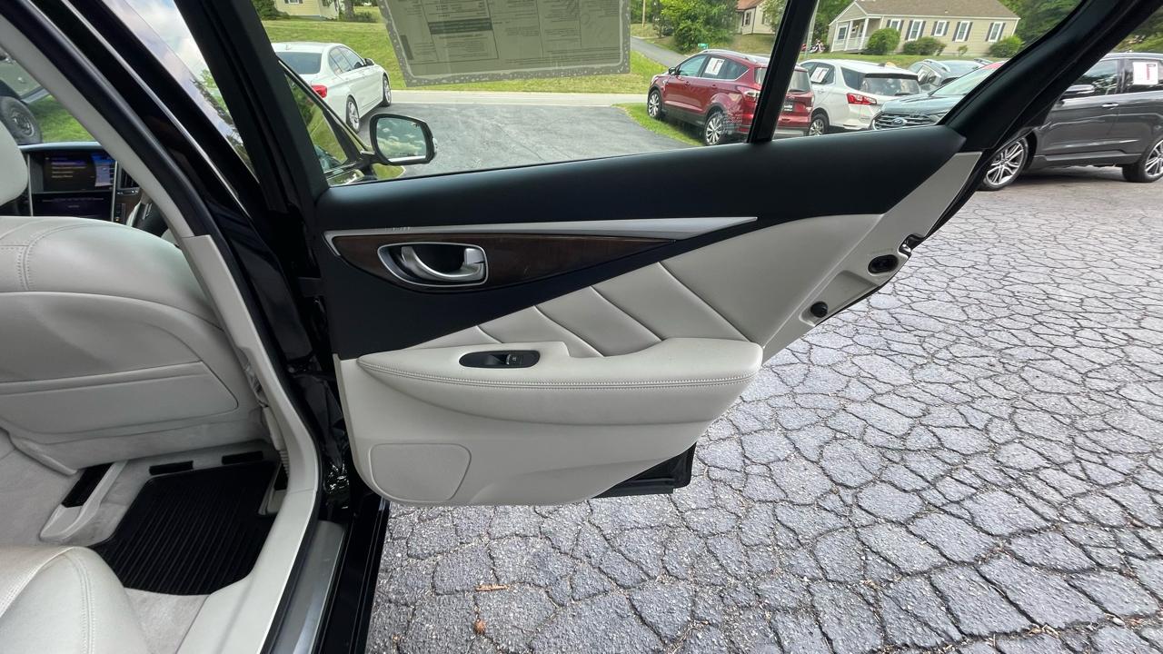 Infiniti Q50 Premium AWD 2015