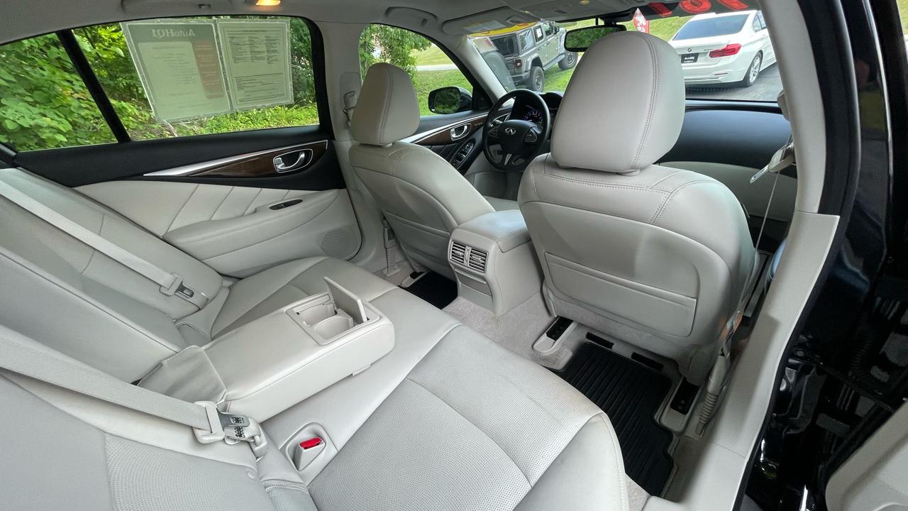 Infiniti Q50 Premium AWD 2015