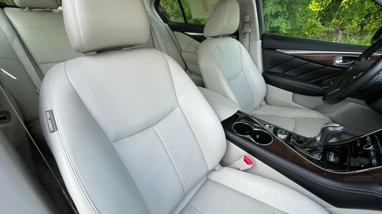 Infiniti Q50 Premium AWD 2015
