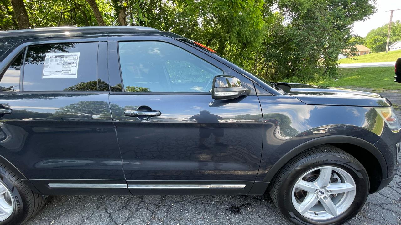 Ford Explorer XLT 4WD 2017