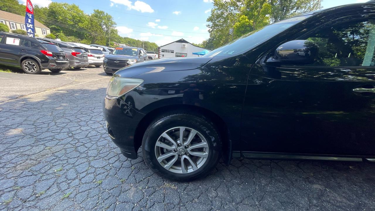 Nissan Pathfinder SV 4WD 2015