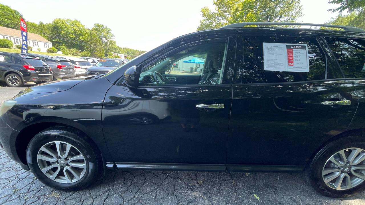 Nissan Pathfinder SV 4WD 2015
