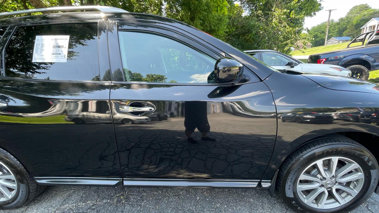 Nissan Pathfinder SV 4WD 2015