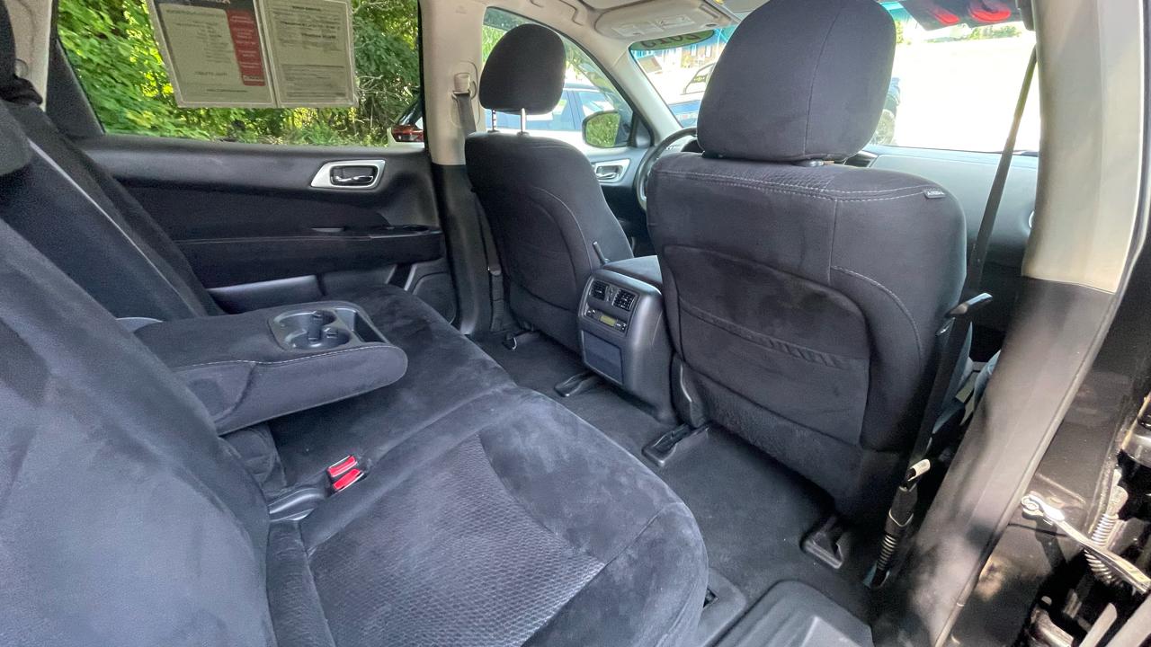 Nissan Pathfinder SV 4WD 2015