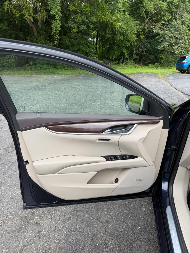 Cadillac XTS Premium AWD 2013