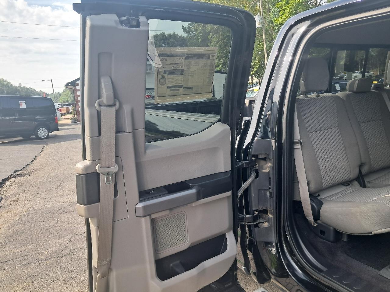 Ford F-150 XLT SuperCab 8-ft. Bed 4WD 2017