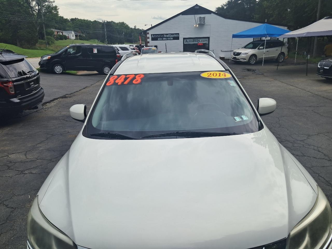 Nissan Pathfinder SV 4WD 2014