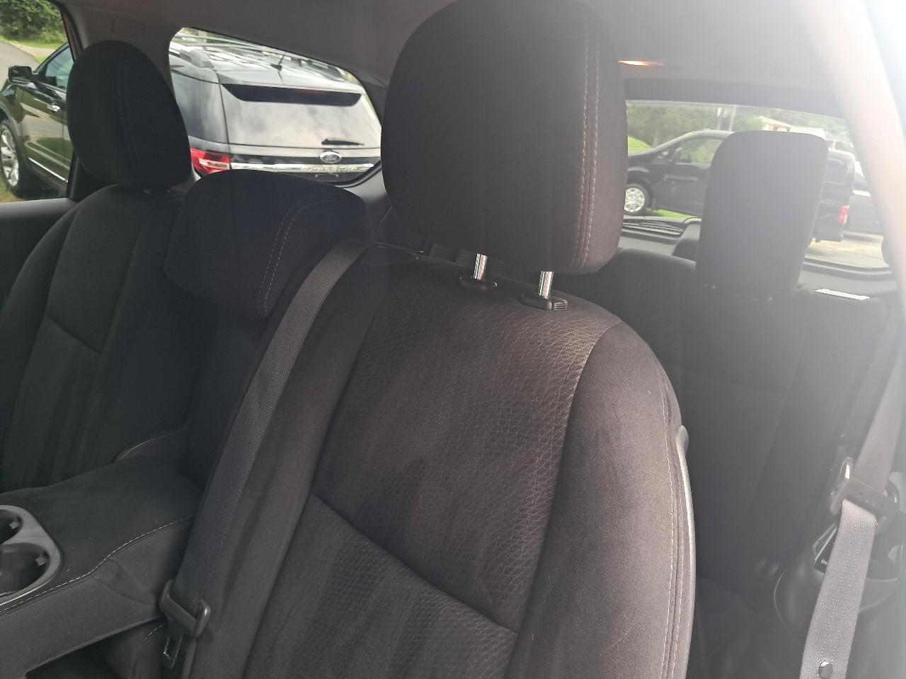 Nissan Pathfinder SV 4WD 2014