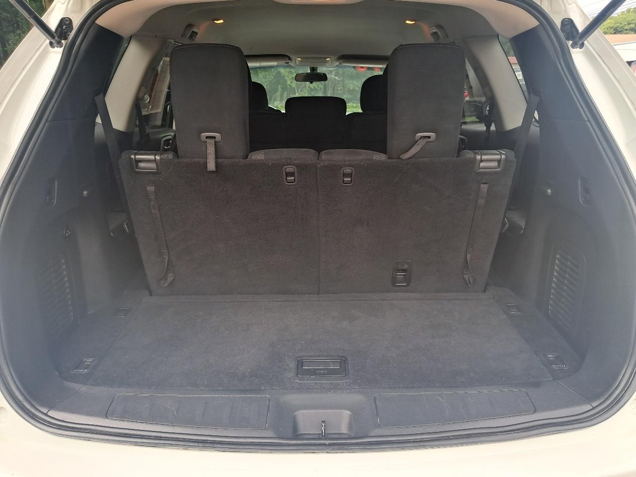 Nissan Pathfinder SV 4WD 2014