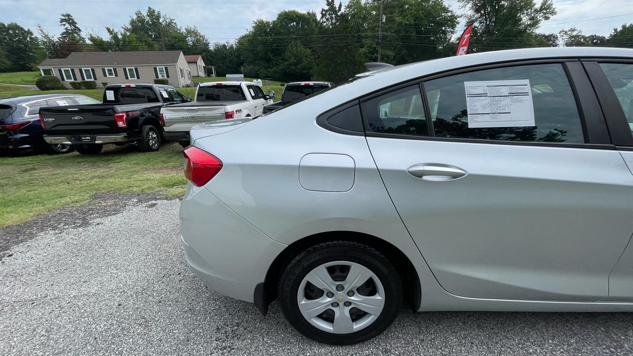 Chevrolet Cruze LS Auto 2017