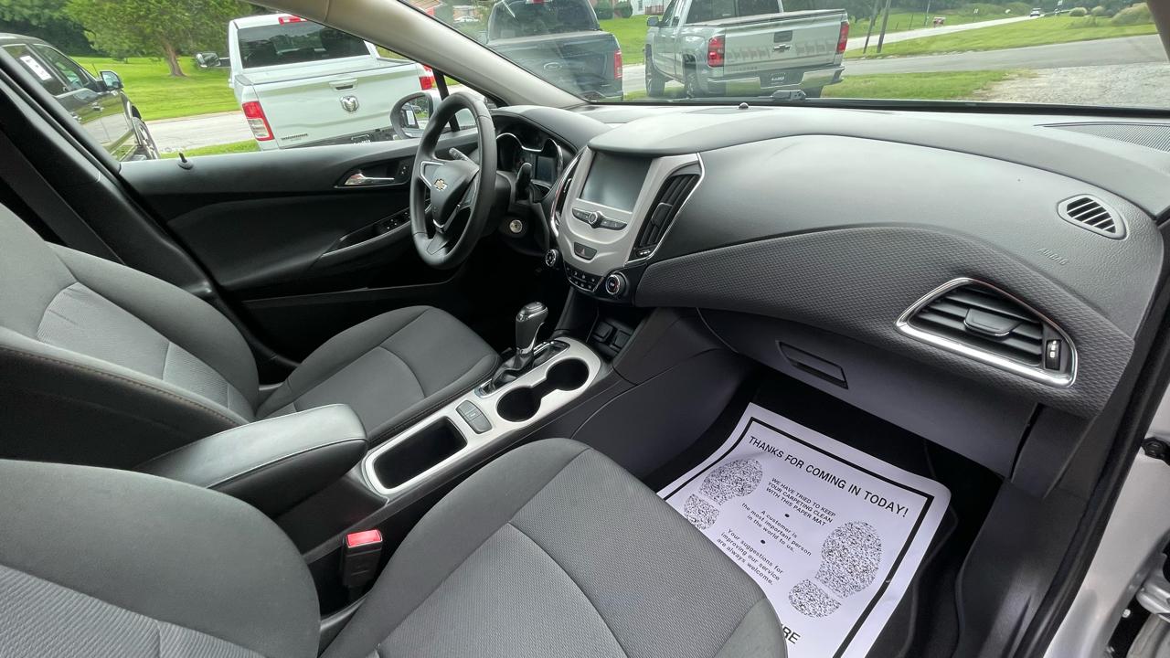 Chevrolet Cruze LS Auto 2017